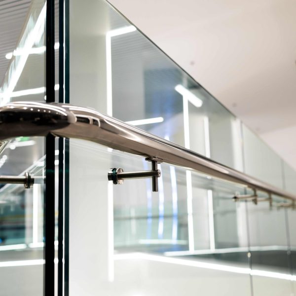silver-airplane-is-glass-wall